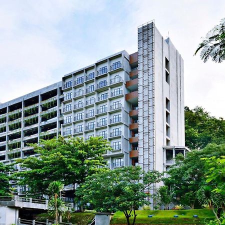Oak Tree Emerald Hotel & Coventions Semarang Exterior foto